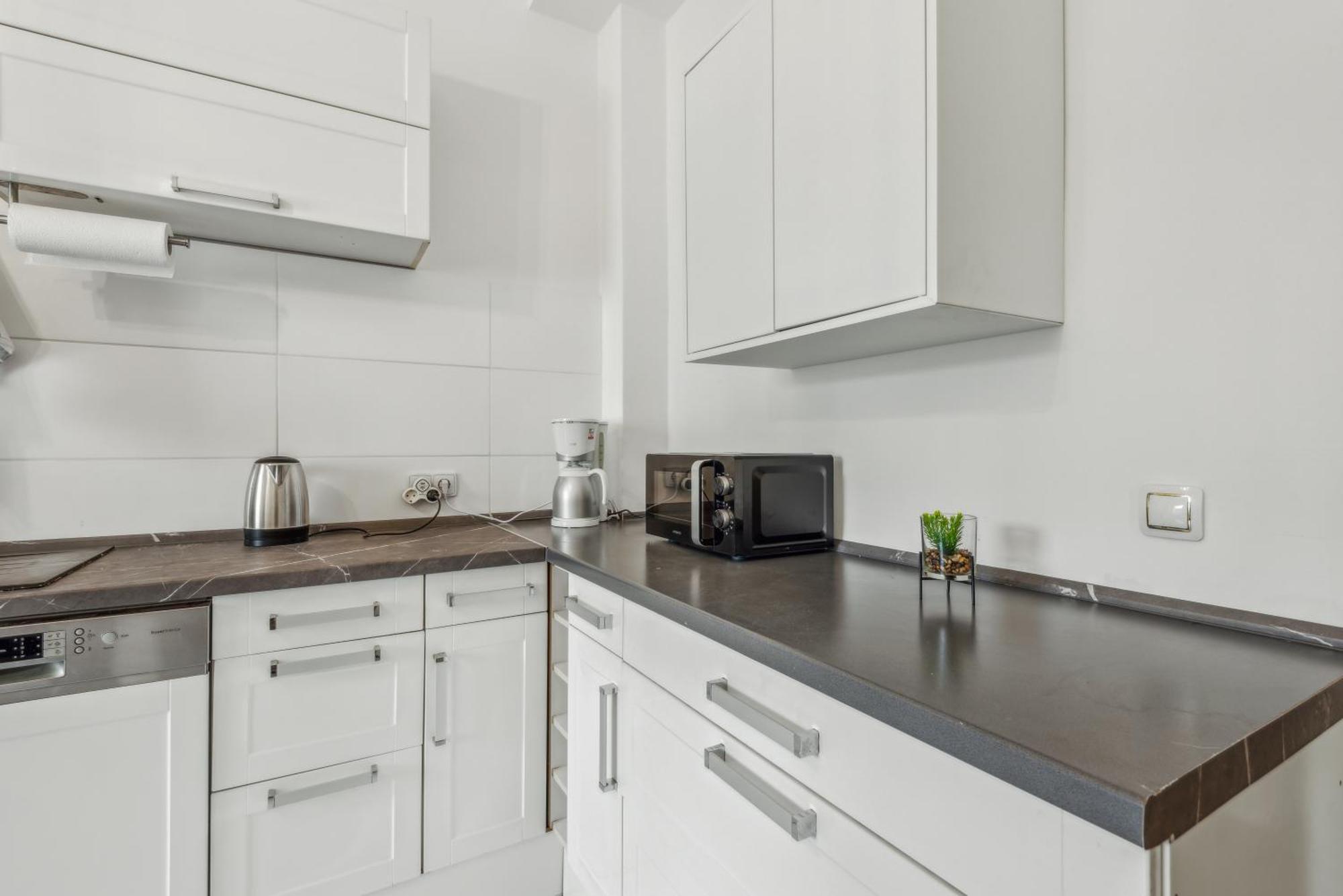 Zentrale Lage ... Ideal Fuer Geschaeftsleute, Monteure, Familien...3 Zimmer, Wlan, Smarttv Mettmann Dış mekan fotoğraf