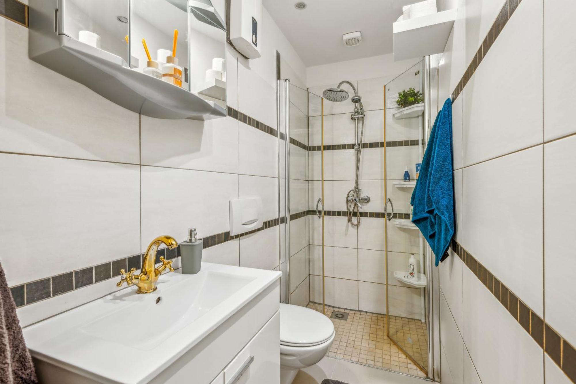 Zentrale Lage ... Ideal Fuer Geschaeftsleute, Monteure, Familien...3 Zimmer, Wlan, Smarttv Mettmann Dış mekan fotoğraf